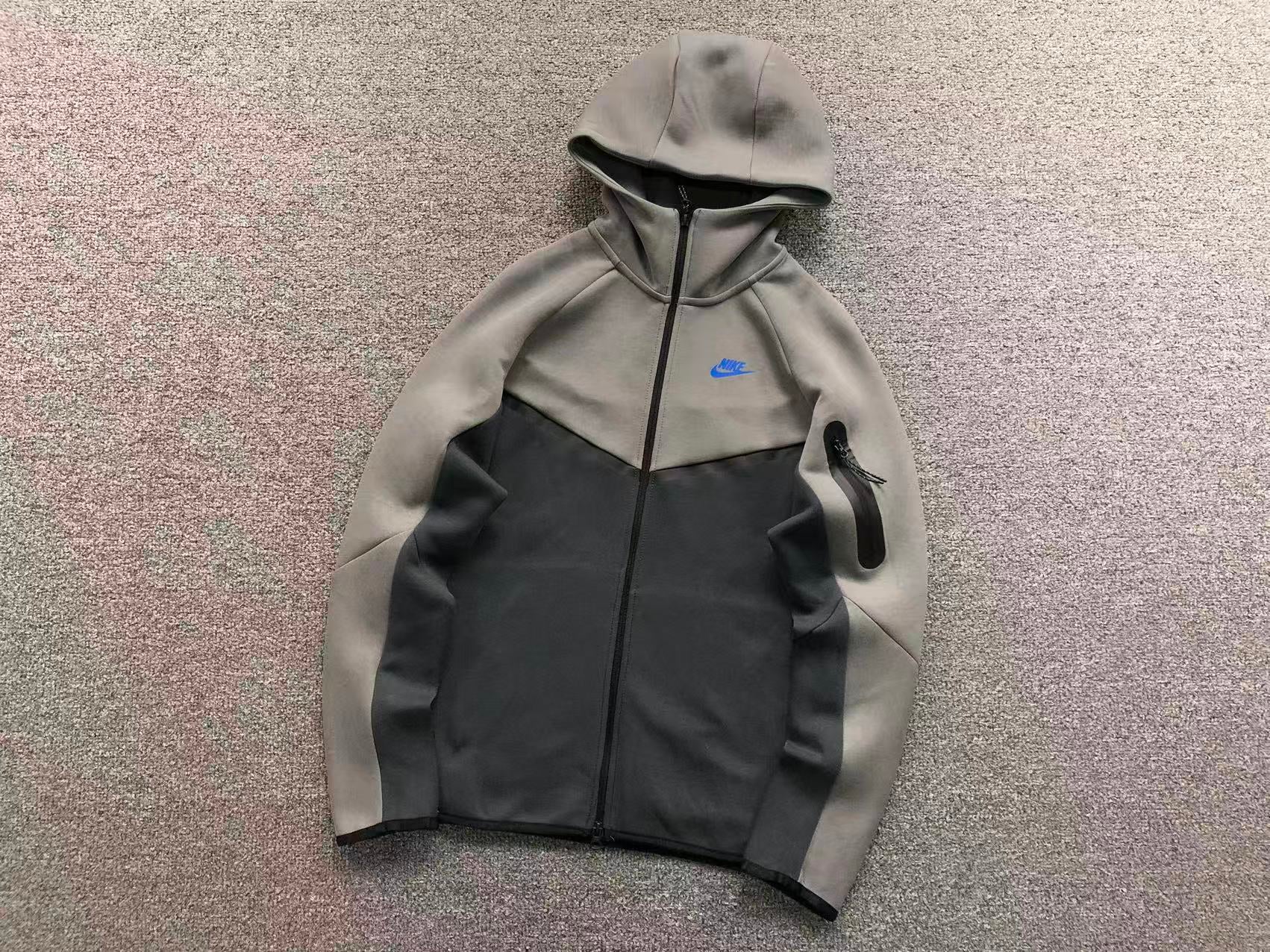 Nike Tech Fleece