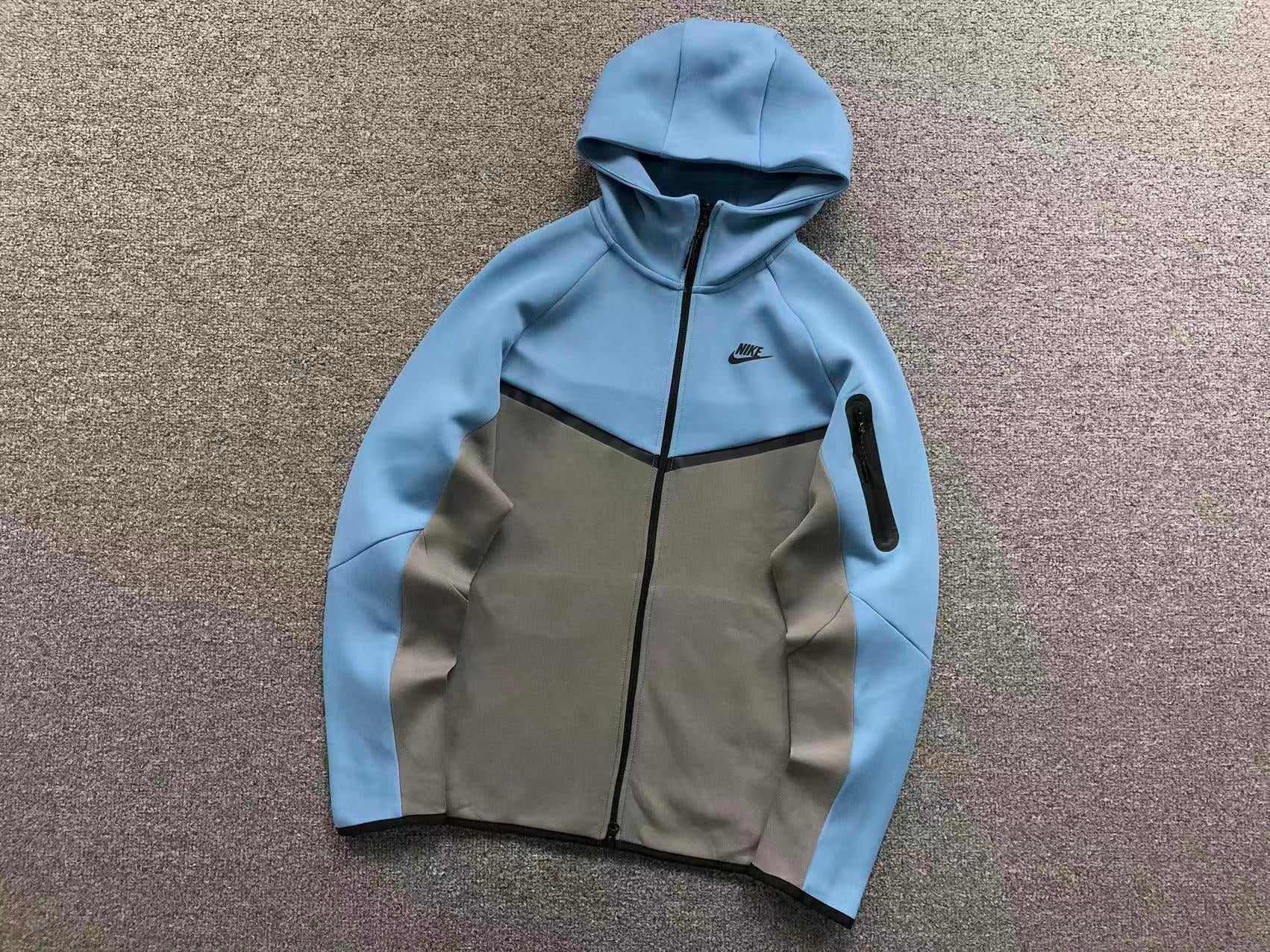 Nike Tech Fleece