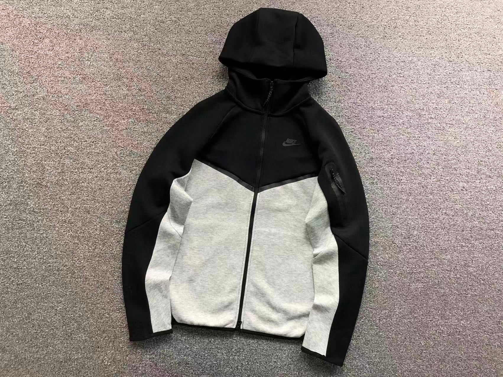 Nike Tech Fleece