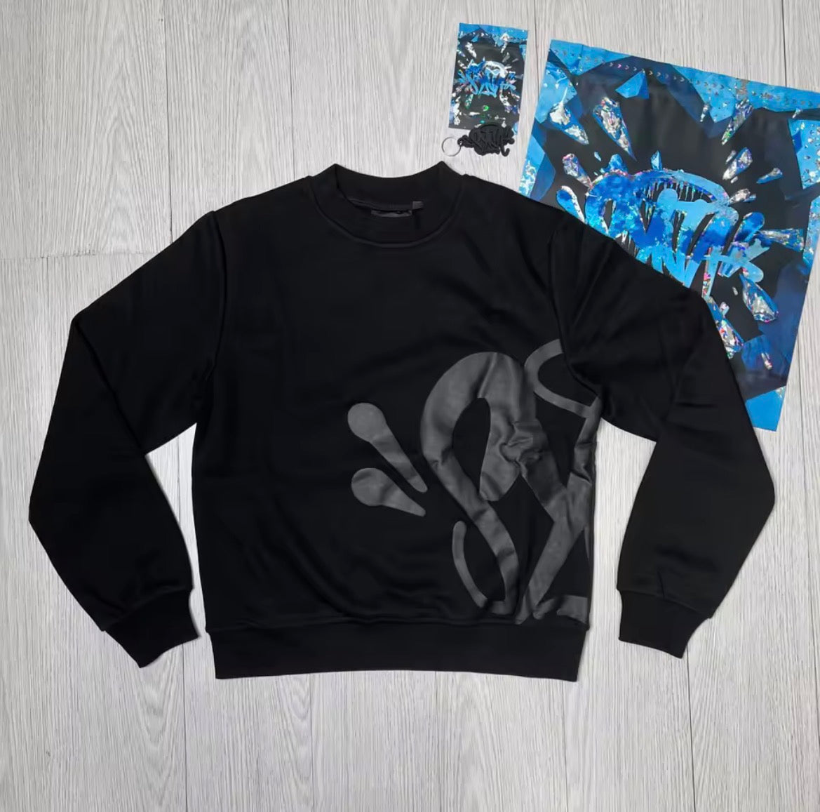 Syna Night Hoodie – Negro Classic